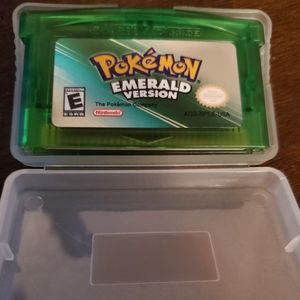 Pokemon Emerald GBA (Reproduction)